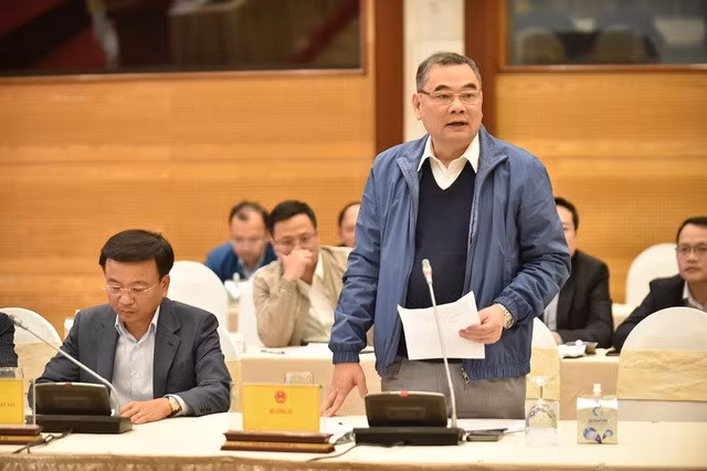 Trung tướng Tô Ân Xô, Chánh Văn phòng Bộ Công an cung cấp cho báo chí một số thông tin liên quan đến vụ việc Công ty Việt Á - Ảnh: VGP/Quang Thương