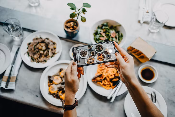 Các mặt hàng thực phẩm và đồ uống bổ dưỡng, cũng như những sản phẩm tăng cường tính tiện dụng, như cơm ăn liền, sẽ có tiềm năng lớn trong năm 2023. Ảnh: thebeet.com