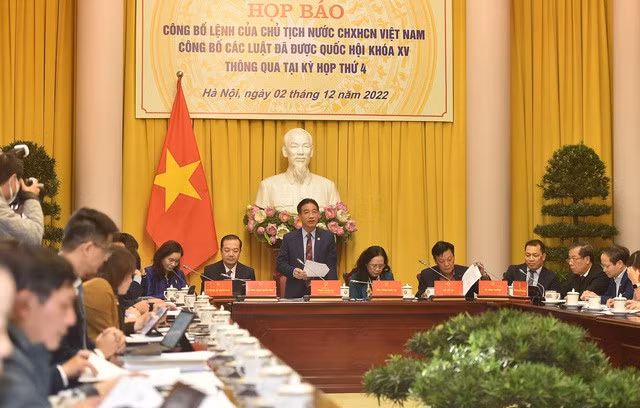 Phó Chủ nhiệm Văn phòng Chủ tịch nước Phạm Thanh Hà chủ trì họp báo - Ảnh VGP/Nguyễn Đức
