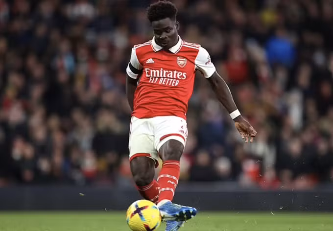 Bàn gỡ hoà của Saka đặt nền tảng cho cuộc ngược dòng dành cho chủ nhà Arsenal. Ảnh: AFP