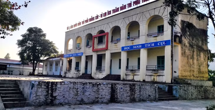 Khu phòng học của Trường PTDTBT THCS Đồng Tâm (huyện Bình Liêu) dự kiến được tháo dỡ vào cuối tháng 12/2022 để xây mới 1 dãy nhà 3 tầng, 9 phòng học.