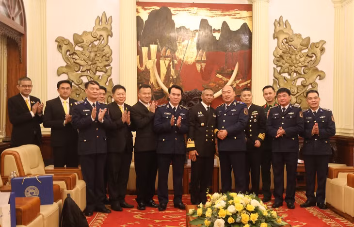 Các đại biểu tham gia hội đàm giữa Cảnh sát biển Việt Nam và Trung tâm chỉ huy Hàng hải Thái Lan.
