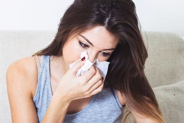Biểu hiện của bệnh cúm là sốt, ho, đau họng, sụt sịt. Ảnh minh họa: Southernent
