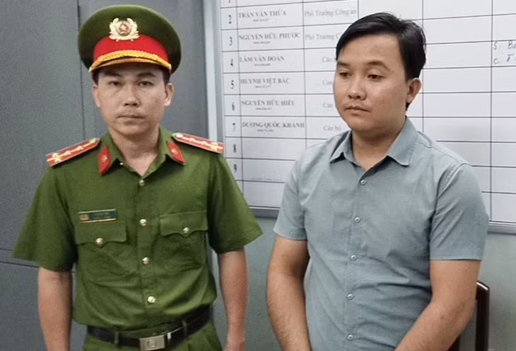 Cơ quan điều tra thi hành lệnh bắt tạm giam bị can Nguyễn Việt Trí.