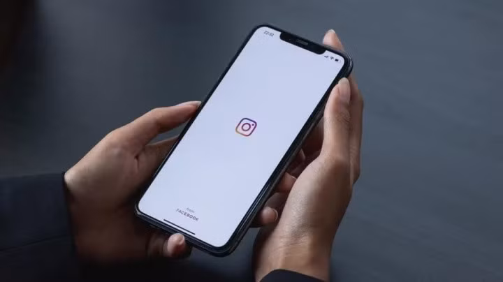 Các liên kết dẫn đến các nền tảng như Facebook hay Instagram đều có thể bị coi là vi phạm chính sách.