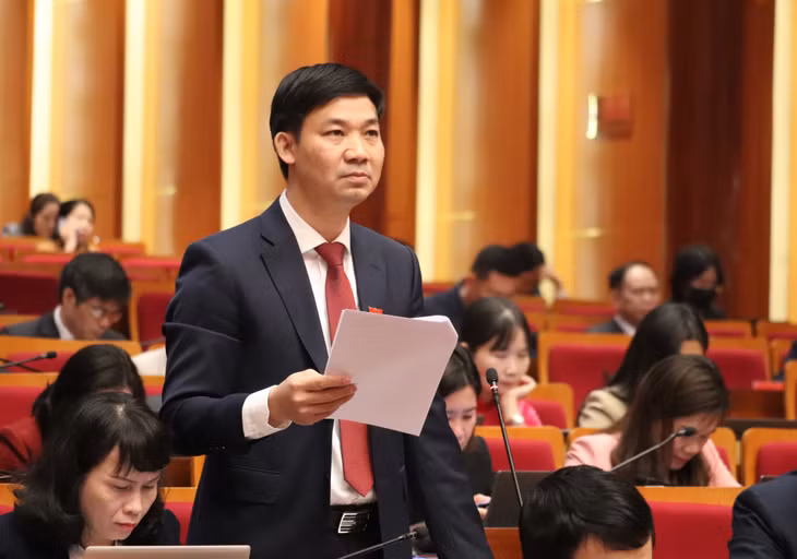 Đại biểu Nguyễn Văn Công (Tổ đại biểu TX Đông Triều).