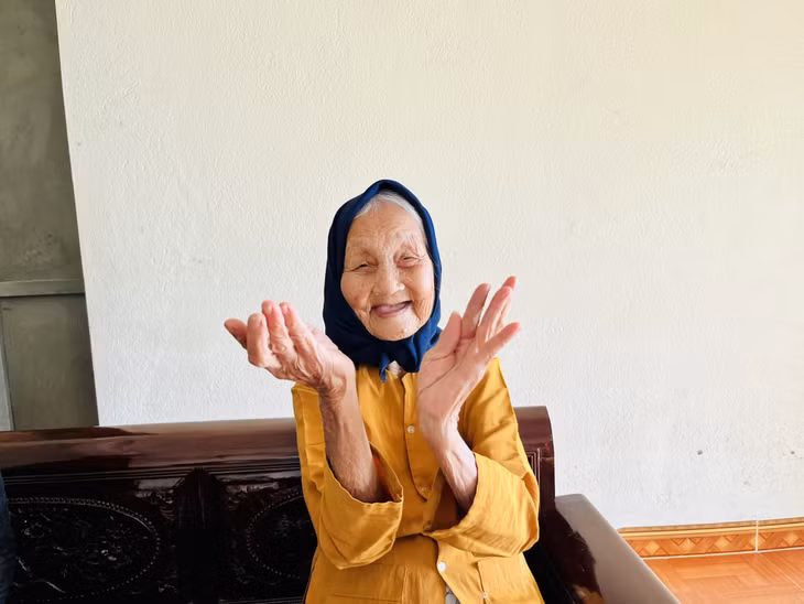 “Từ điển sống” của những điệu hát, múa dân gian ảnh 4 “Từ điển sống” của những điệu hát, múa dân gian ảnh 4