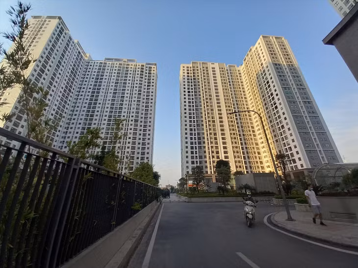 Ở nhà người thân vẫn có thể đăng ký thường trú. Ảnh Hiếu Anh