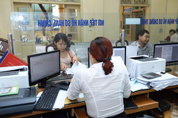 Nghị định 34/2012/NĐ-CP quy định về nguyên tắc áp dụng chế độ phụ cấp công vụ. Ảnh minh họa: Hải Nguyễn.