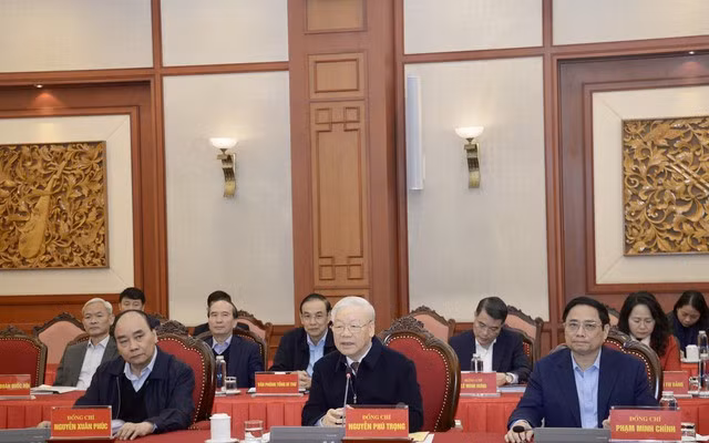 Tổng Bí thư Nguyễn Phú Trọng chủ trì họp Bộ Chính trị cho ý kiến về Đề án tổng kết 10 năm thực hiện Nghị quyết số 16-NQ/TW của Bộ Chính trị về phương hướng, nhiệm vụ phát triển TPHCM đến năm 2020; phương hướng, nhiệm vụ phát triển đến năm 2030, tầm nhìn đến năm 2045 - Ảnh: VGP/Nguyễn Hoàng