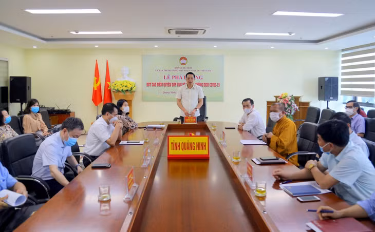 Đồng chí Nguyễn Văn Hồi, Ủy viên Ban Thường vụ, Trưởng Ban Dân vận Tỉnh ủy, Phó Chủ tịch HĐND tỉnh, Chủ tịch Uỷ ban MTTQ tỉnh gửi lời kêu gọi các sở, ban, ngành, đoàn thể, cơ quan, đơn vị, các nhà hảo tâm và cộng đồng doanh nghiệp của tỉnh ủng hộ nguồn lực cho công tác phòng, chống dịch.