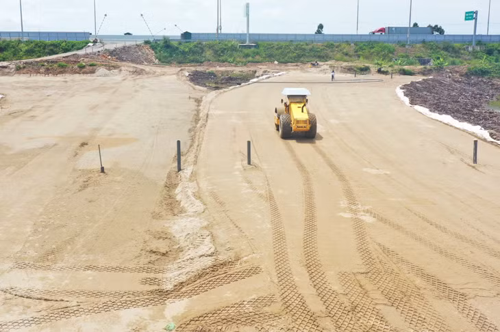 Nhà thầu đang tập trung 3 mũi thi công liên tục.