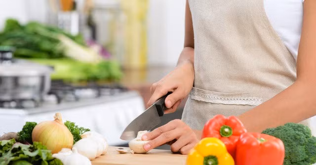 Ung thư thận: Tránh ăn gì để thận không phải làm việc quá sức ảnh 2