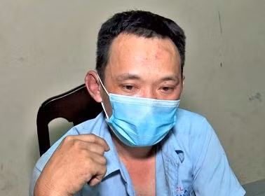 Bat khan cap tai xe nhot CSGT tren xe khach anh 1