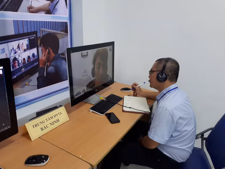 Tư vấn việc làm online trong bối cảnh dịch COVID-19 còn diễn biến phức tạp.