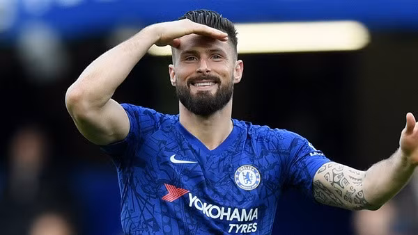 Đại gia Serie A xếp hàng "chào mời" Giroud ảnh 1
