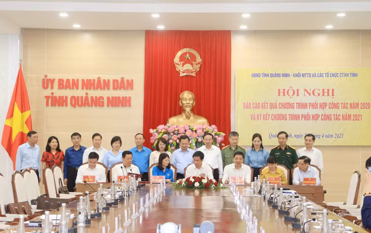 UBND tỉnh và Khối MTTQ và các tổ chức chính trị - xã hội tỉnh ký kết chương trình phối hợp công tác năm 2021.
