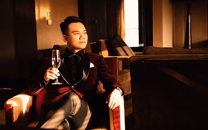 Hình ảnh trong MV “Hiện đại”.