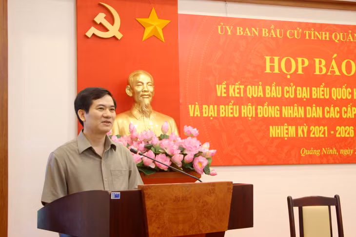 Đồng chí Vũ Quyết Tiến, Trưởng Ban Tổ chức Tỉnh ủy, Giám đốc Sở Nội vụ, Thư ký Ủy ban bầu cử tỉnh, thông tin về kết quả bầu cử.