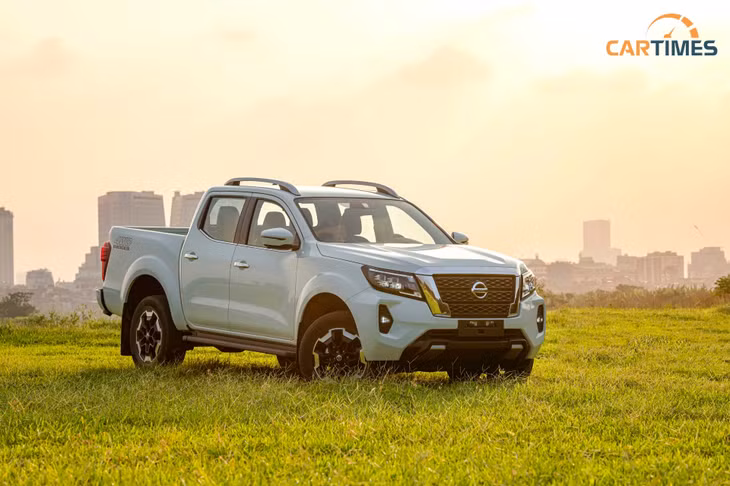 Nissan Navara 2021 lột xác về thiết kế