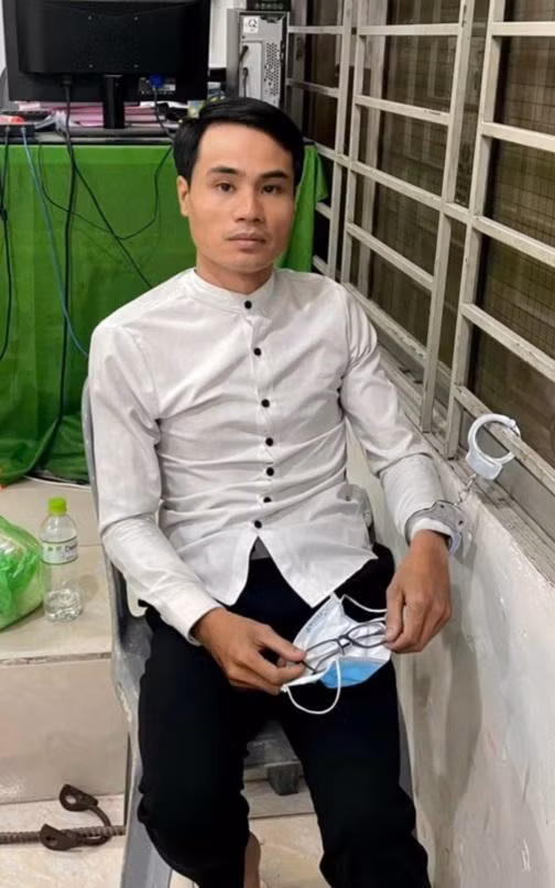 Gom CMND giả để mở tài khoản, bán lại cho nhóm lừa đảo người nước ngoài ảnh 1