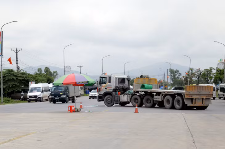 Tất cả người, phương tiện không đáp ứng đủ các yêu cầu của ngành y tế và của tỉnh Quảng Ninh trong công tác phòng, chống dịch đều được yêu cầu quay đầu.