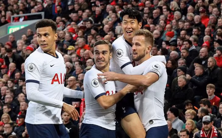 Sir Alex Ferguson muốn MU mua 4 cầu thủ Tottenham và Man City - ảnh 3