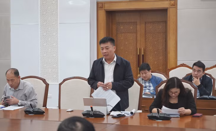 Lãnh đạo Sở Nông nghiệp và Môi trường báo cáo tiến độ xây dựng dự thảo.