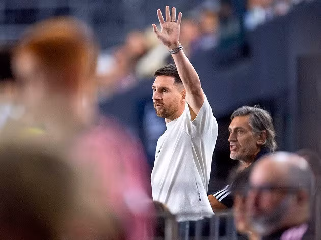 Messi có mặt trên khán đài để theo dõi trận đấu.