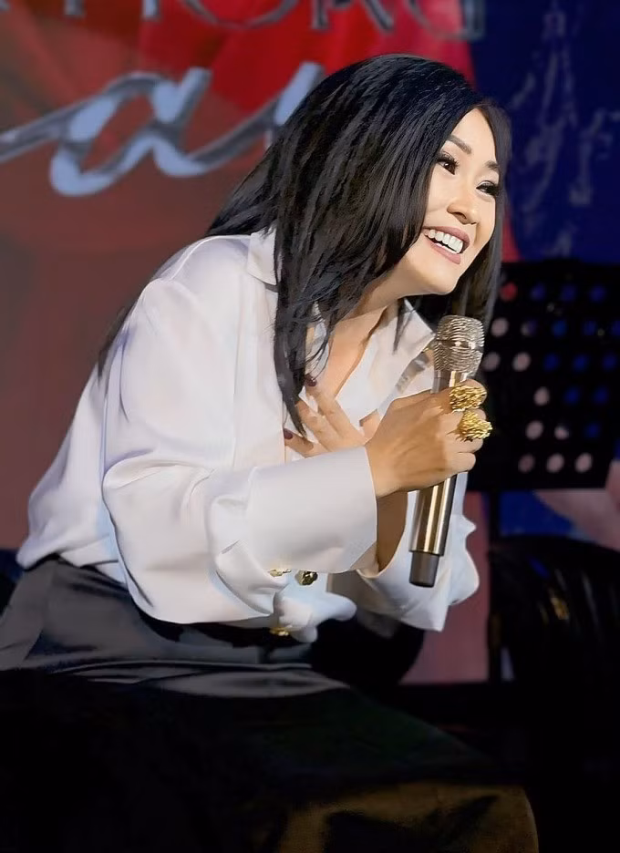 Ca sĩ Phương Thanh giới thiệu live concert "Đóa hồng gai". Ảnh: Phạm Thành Trung