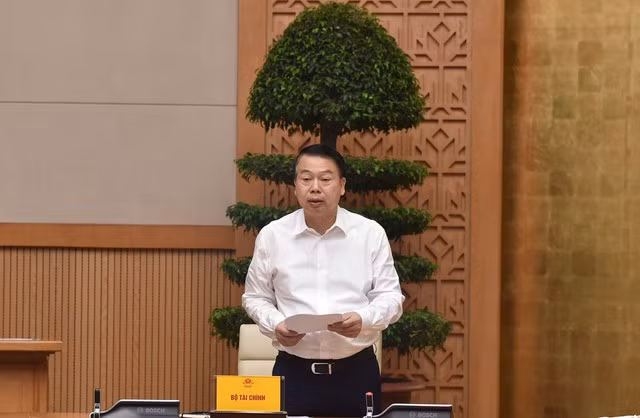 Thứ trưởng Bộ Tài chính Nguyễn Đức Chi: Công tác quản lý, điều hành giá cần bảo đảm thực hiện kiểm soát tốt lạm phát, tiếp tục hỗ trợ tháo gỡ khó khăn cho sản xuất kinh doanh và đời sống nhân dân. Ảnh VGP/Trần Mạnh