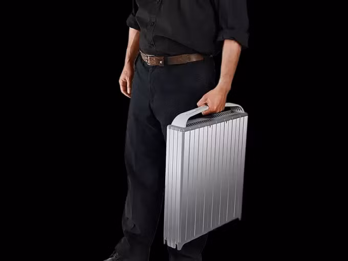 Ultrastar Transporter có thể xách bằng một tay. Ảnh: Western Digital