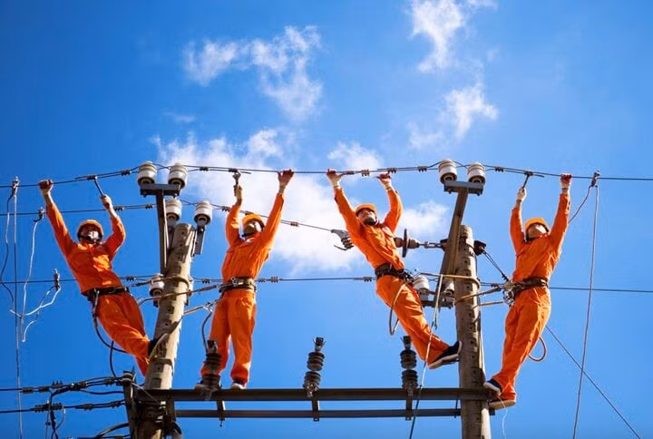 Bộ Công Thương chỉ đạo các đơn vị chuẩn bị sẵn sàng mọi điều kiện cao nhất để đảm bảo cấp điện năm 2024. (Ảnh minh họa: Báo Chính phủ)