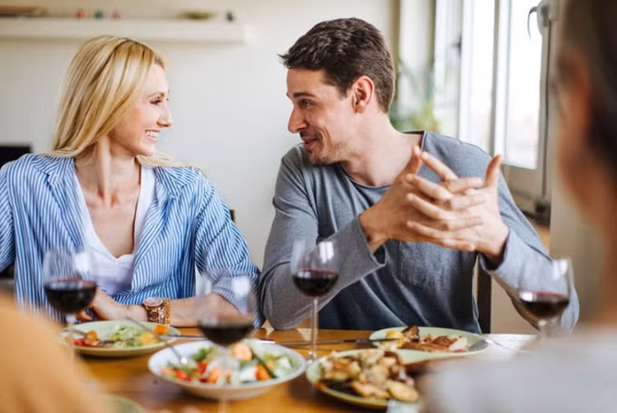 Tâm sự 30 phút trong ngày của bạn không chỉ đơn thuần là một cử chỉ tầm thường mà là sự cam kết nuôi dưỡng tình yêu và sự hiểu biết.