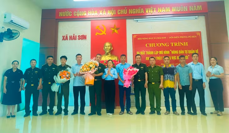 Tổ tuần tra an ninh trật tự xã Hải Sơn ra mắt.