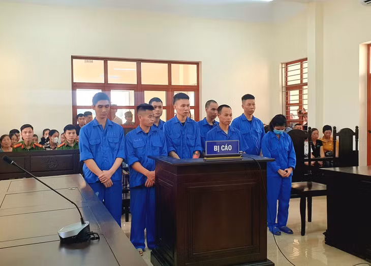 Các bị cáo trước tòa.