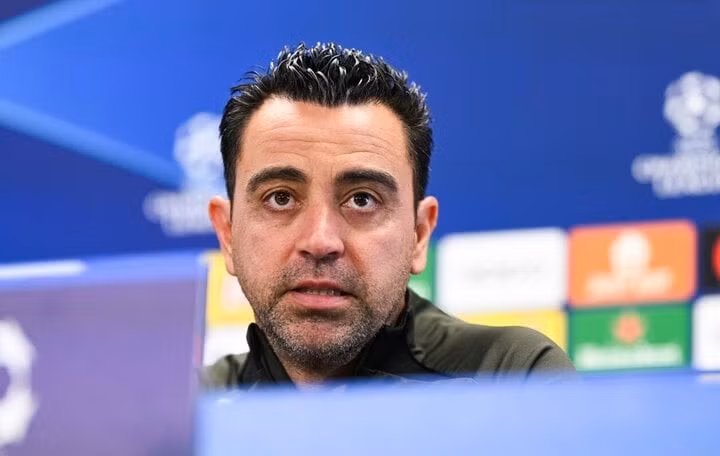 Xavi sẽ không rời Barca vào cuối mùa.