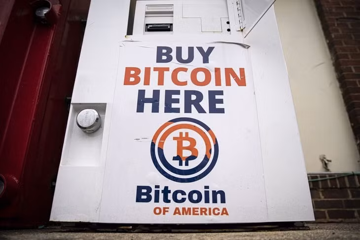 Trong quá khứ, giá Bitcoin thường có xu hướng tăng khoảng một năm sau halving (Ảnh: SCMP).
