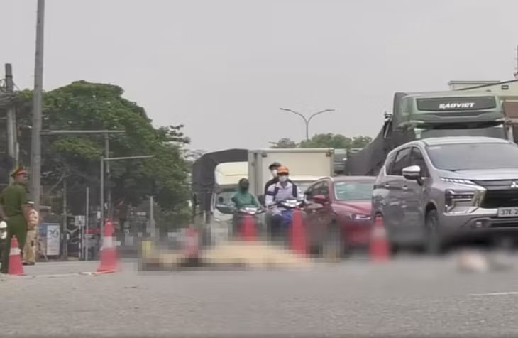 Hiện trường vụ tai nạn khiến người đàn ông tử vong.