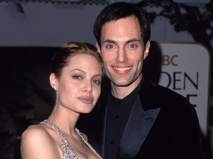 James được cho là một phần nguyên nhân đẩy cuộc hôn nhân của Angelina và Brad đi đến hồi kết. Ảnh: WireImage.
