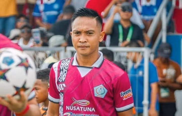 Muhammad Tahir muốn tổ chức trận tỉ thí giữa cầu thủ nhập tịch và bản địa