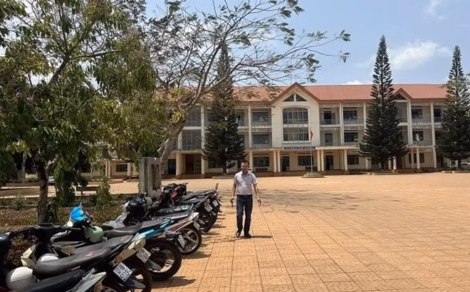 Một góc trường THPT Nguyễn Văn Cừ, nơi xảy ra vụ việc. Ảnh: Bảo Trung