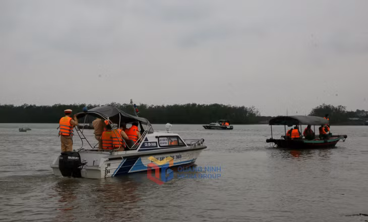 Lực lượng tìm kiếm cứu nạn của Bộ Công an đã có mặt tại hiện trường để hỗ trợ các lực lượng địa phương.