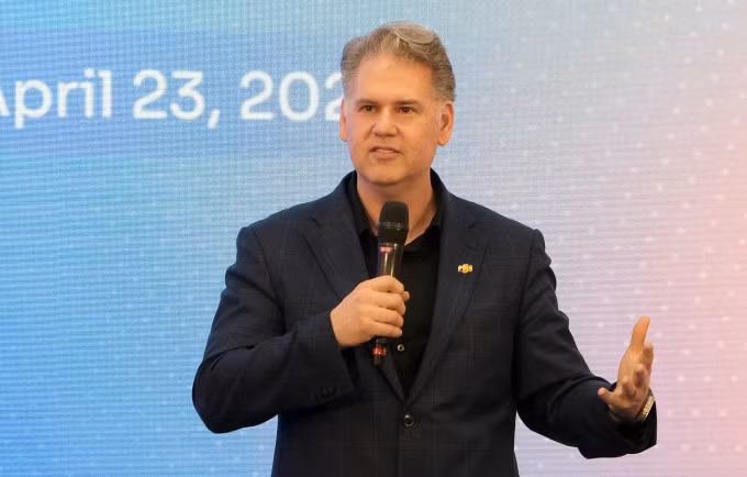 Ông Keith Strier, Phó chủ tịch Nvidia tại lễ ký kết với FPT ngày 23/4 ở Hà Nội. Ảnh: Tuấn Hưng