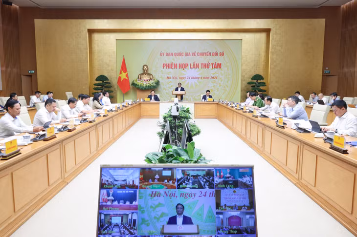 Thủ tướng Phạm Minh Chính, Chủ tịch Ủy ban Quốc gia về chuyển đổi số, chủ trì phiên họp lần thứ 8 của Ủy ban tại điểm cầu trụ sở Chính phủ.