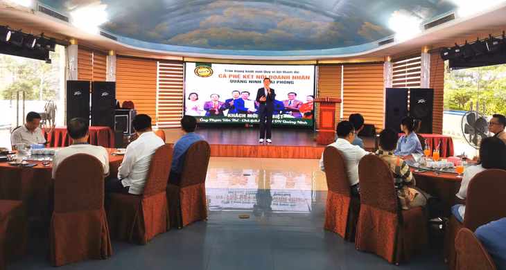 Ông Nguyễn Trung Tuyến, Chủ tịch Cộng đồng doanh nghiệp giá tốt Việt Nam phát biểu khai mạc.