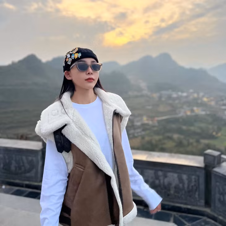 Không để bản thân trở nên nhàm chán, cô nàng sinh năm 2004 biến hóa đa dạng trong nhiều phong cách khác nhau. Thanh Thảo từng sẵn sàng cắt đi mái tóc dài nữ tính để chuyển hướng sang hình tượng mạnh mẽ, năng động (Ảnh: FBNV).