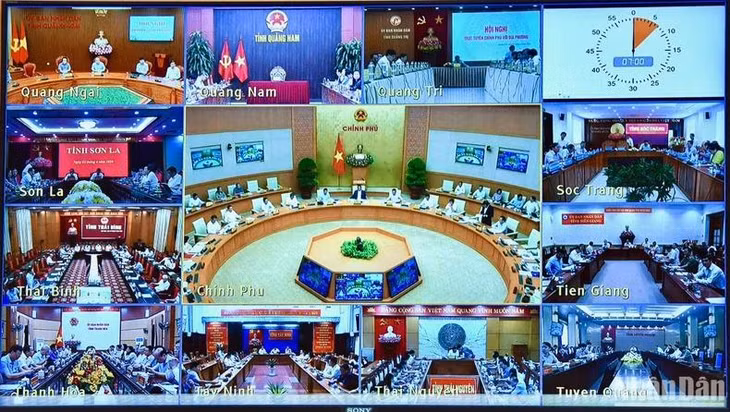 Phiên họp Chính phủ dưới hình thức trực tiếp tại Văn phòng Chính phủ và trực tuyến đến các tỉnh, thành phố.
