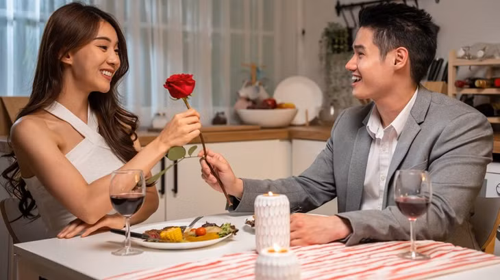 Hãy tin vào bản năng của bạn và chú ý đến cảm giác của người khác. (Ảnh: ITN).