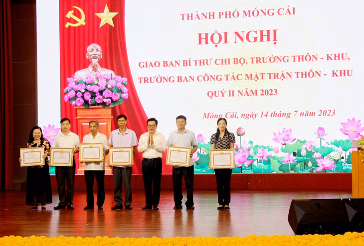 TP Móng Cái khen thưởng cho các 